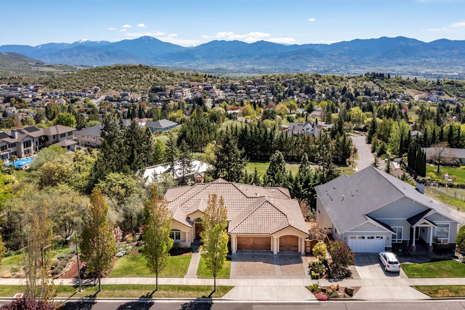 4506 Pinnacle Drive
1