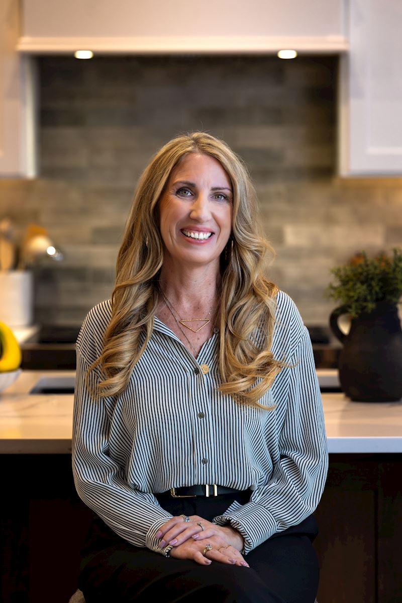Carrie Dahle, Principal Broker