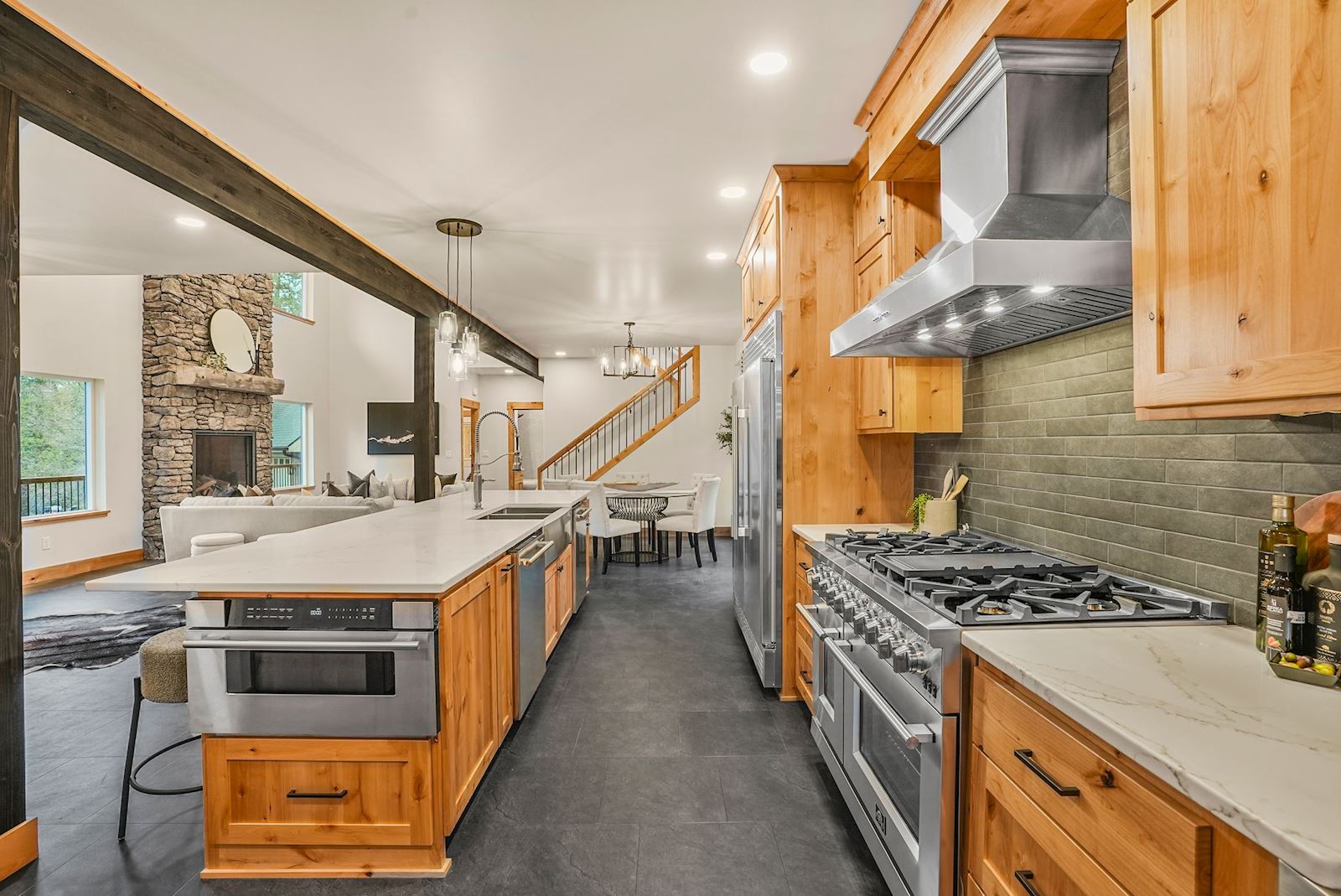 Chef's kitchen gas range at 13827 E 46th Ave in the Spokane Valley area of Spokane, WA 99206.