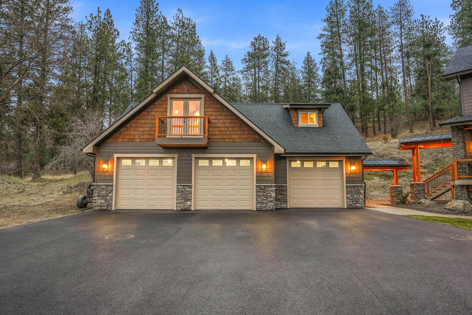 Finished 3-bay garage at 13827 E 46th Ave in the Spokane Valley area of Spokane, WA 99206.