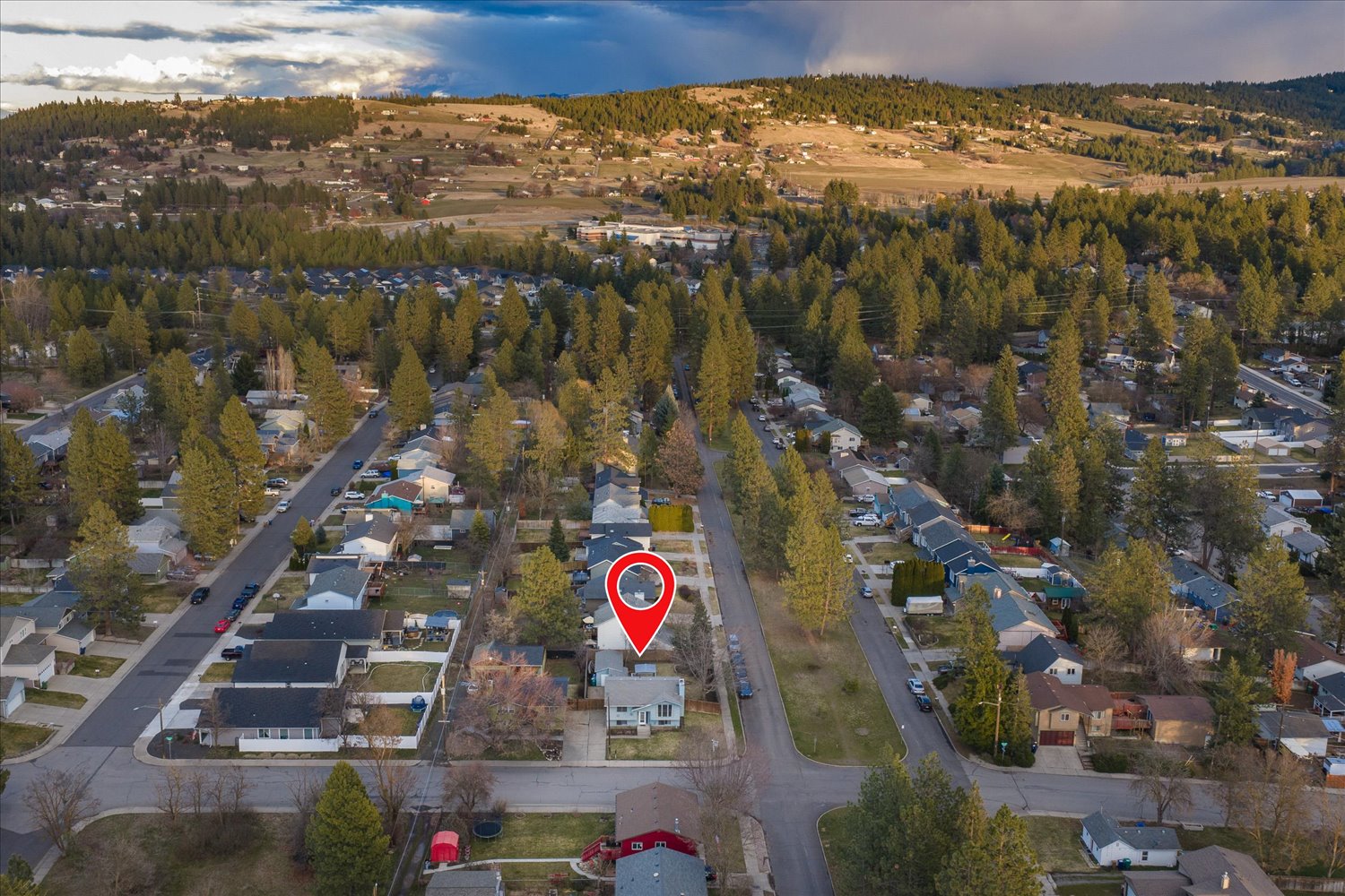 3421 S Myrtle St in Lincoln Heights South Hill Spokane WA 99223 drone view of the surrounding neighborhood location