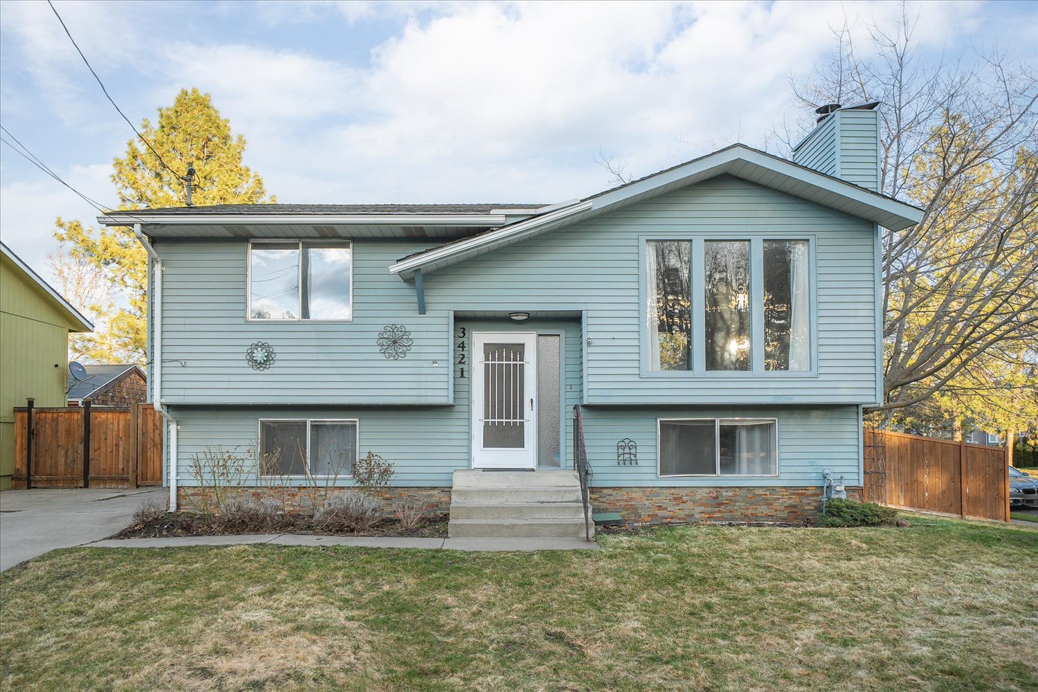 3421 S Myrtle St in Lincoln Heights South Hill Spokane WA 99223 front exterior of the South Hill home