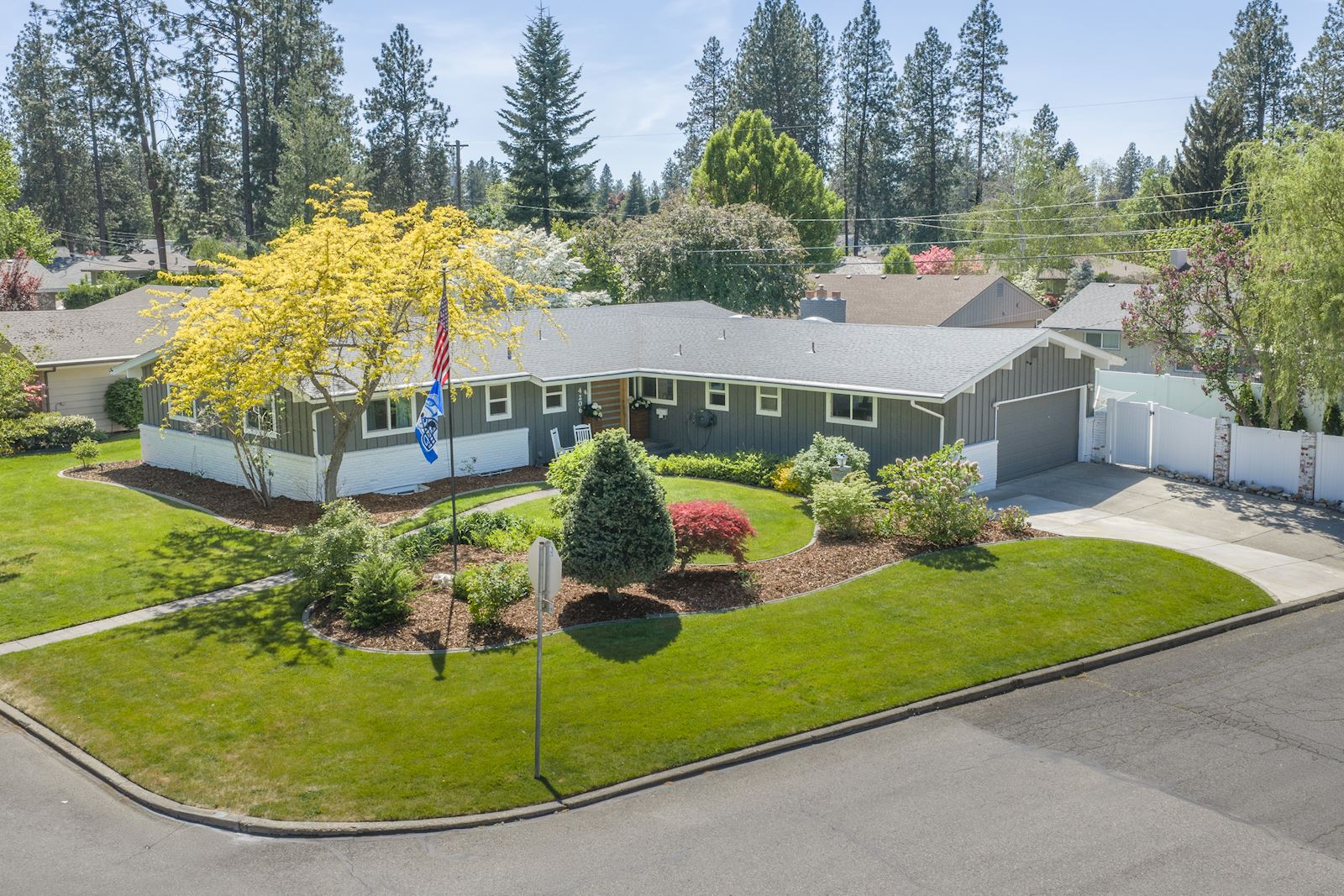 4206 S Pittsburg St Spokane WA 99203 Midcentury Modern Rancher Exterior