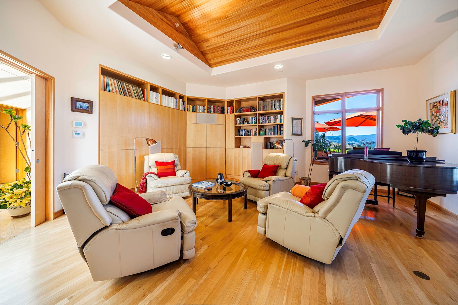 786 Pompadour Drive 9