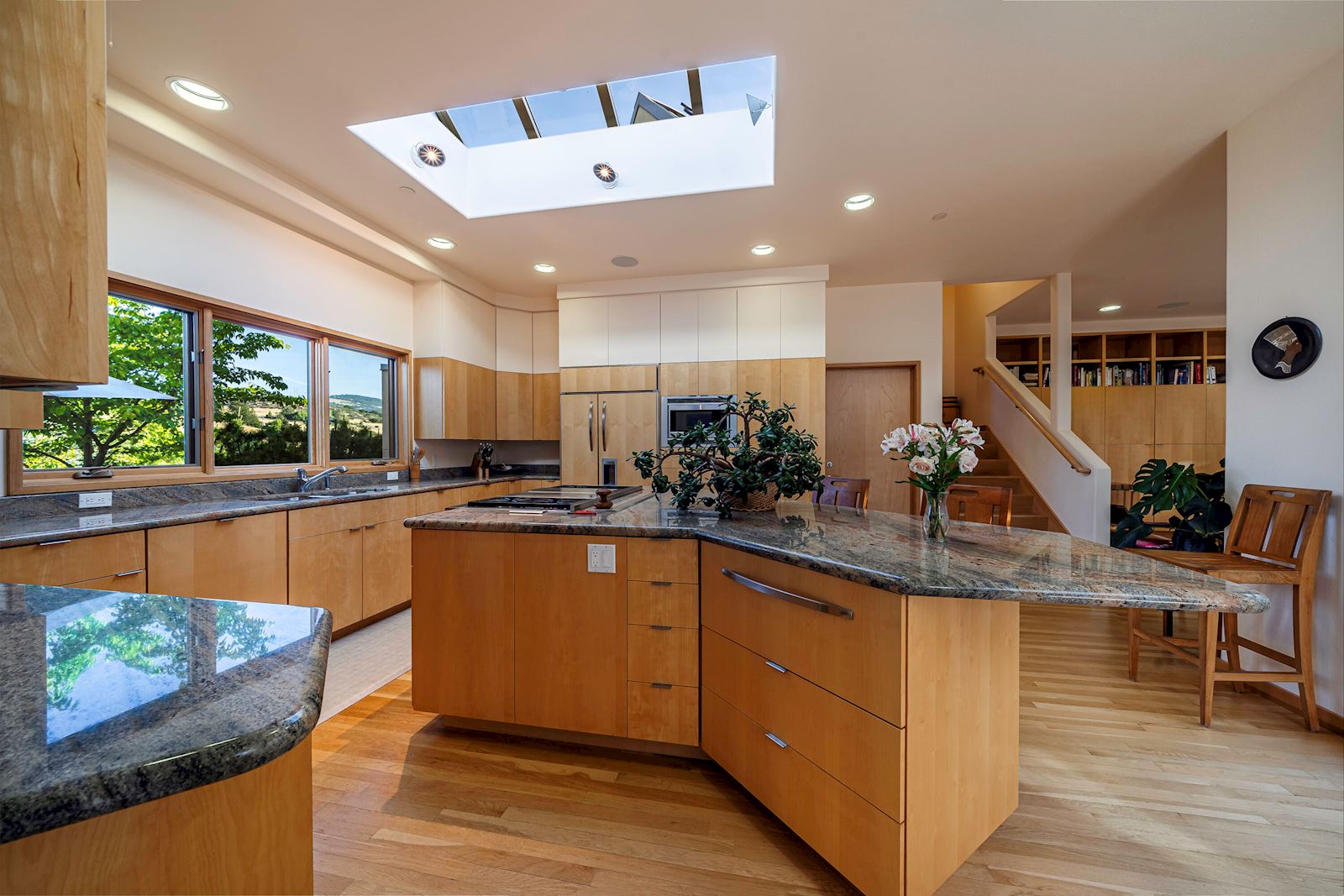 786 Pompadour Drive 8