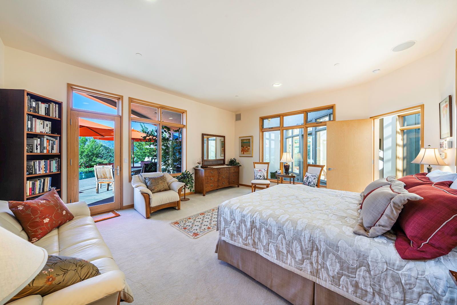 786 Pompadour Drive 14