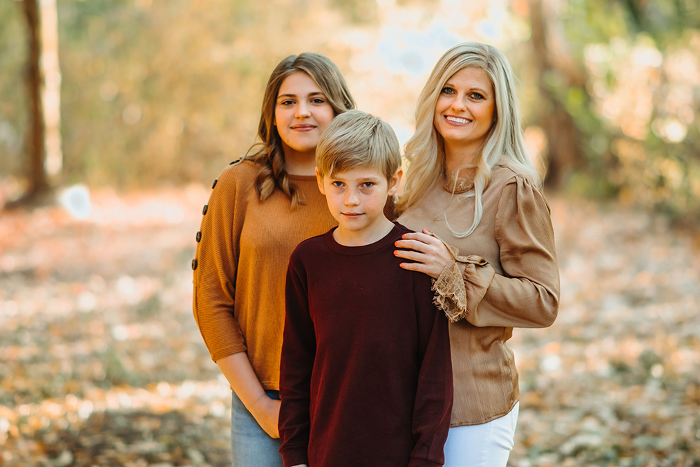 Amy Allred and her 2 children