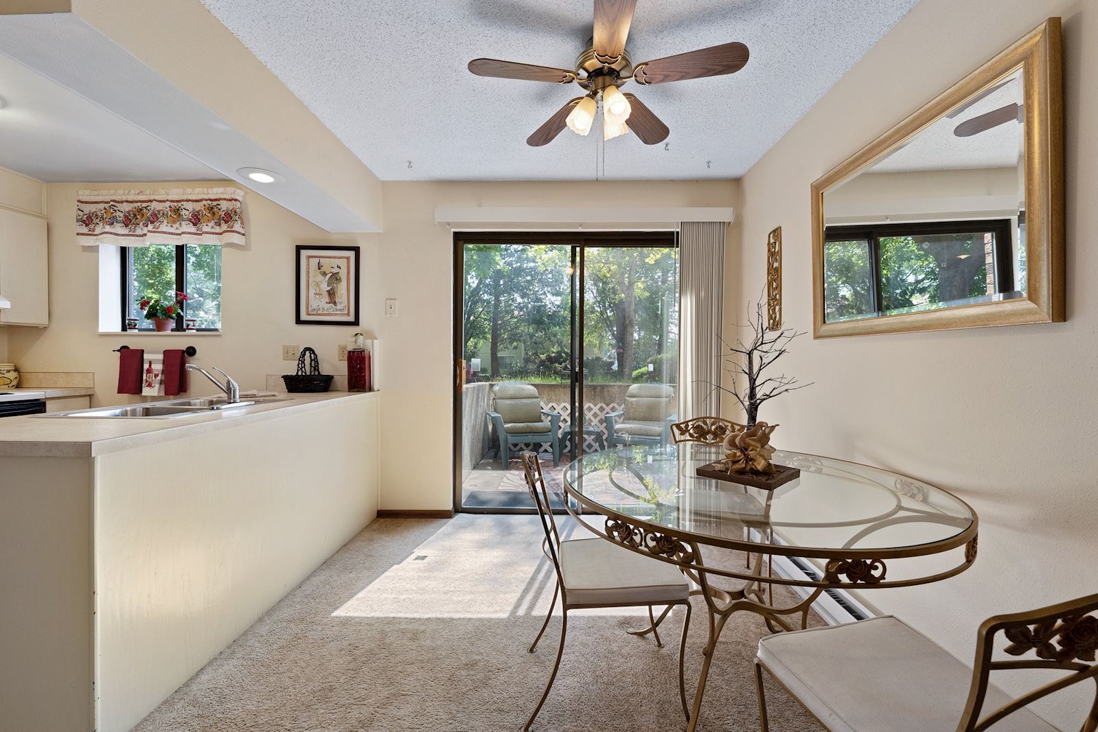 Dining Area at 13223 E 29th Ave Unit 2, Country Village 55+ Community, Spokane Valley WA. Listed by Team Dailey.