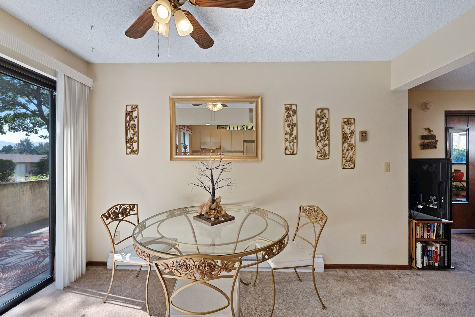 Dining Room at 13223 E 29th Ave Unit 2, Country Village 55+ Community, Spokane Valley WA. Listed by Team Dailey.