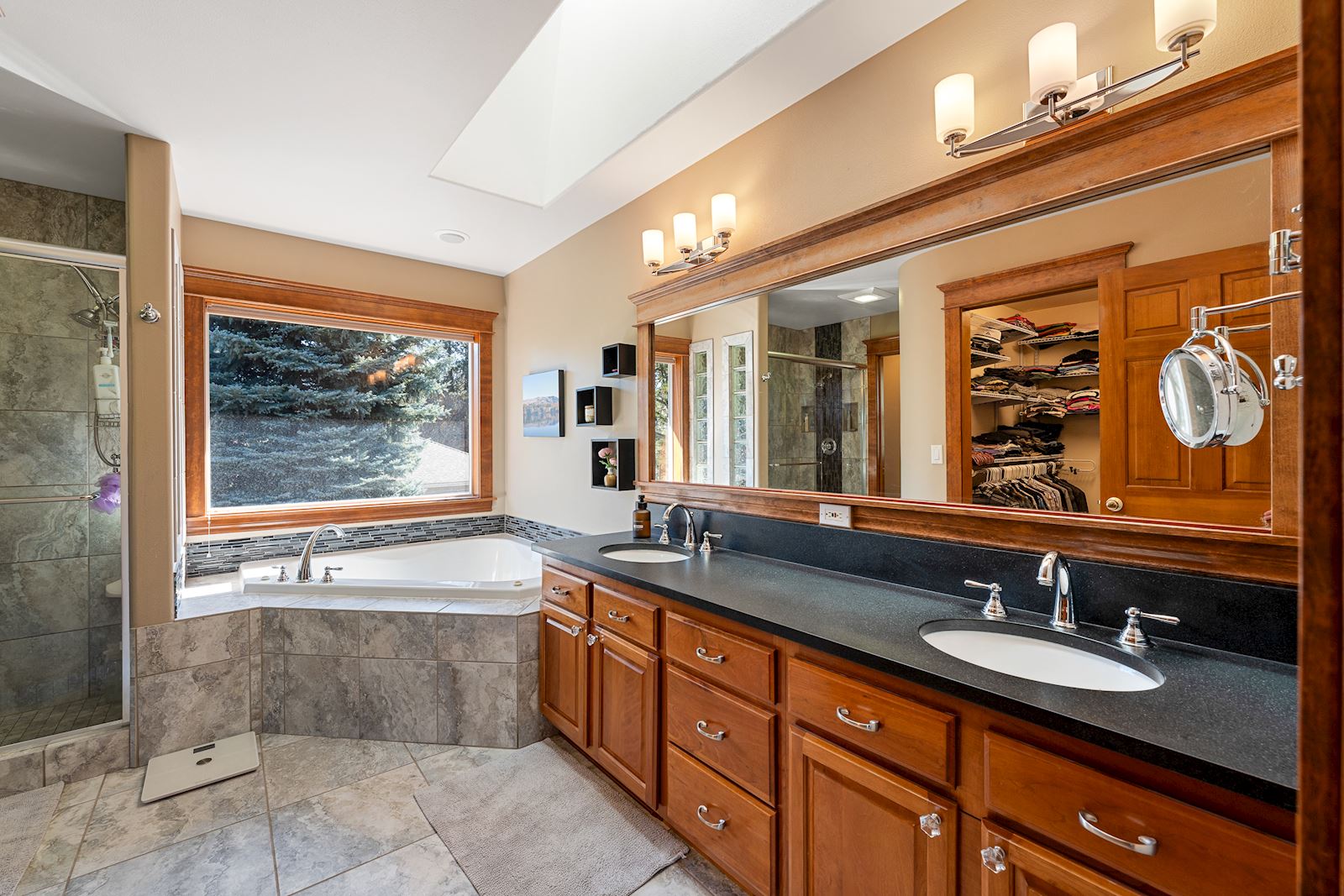 Luxurious primary bathroom retreat inside 4805 E Gleneagle Ln