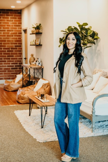 Yoli Diaz - Real Estate Broker